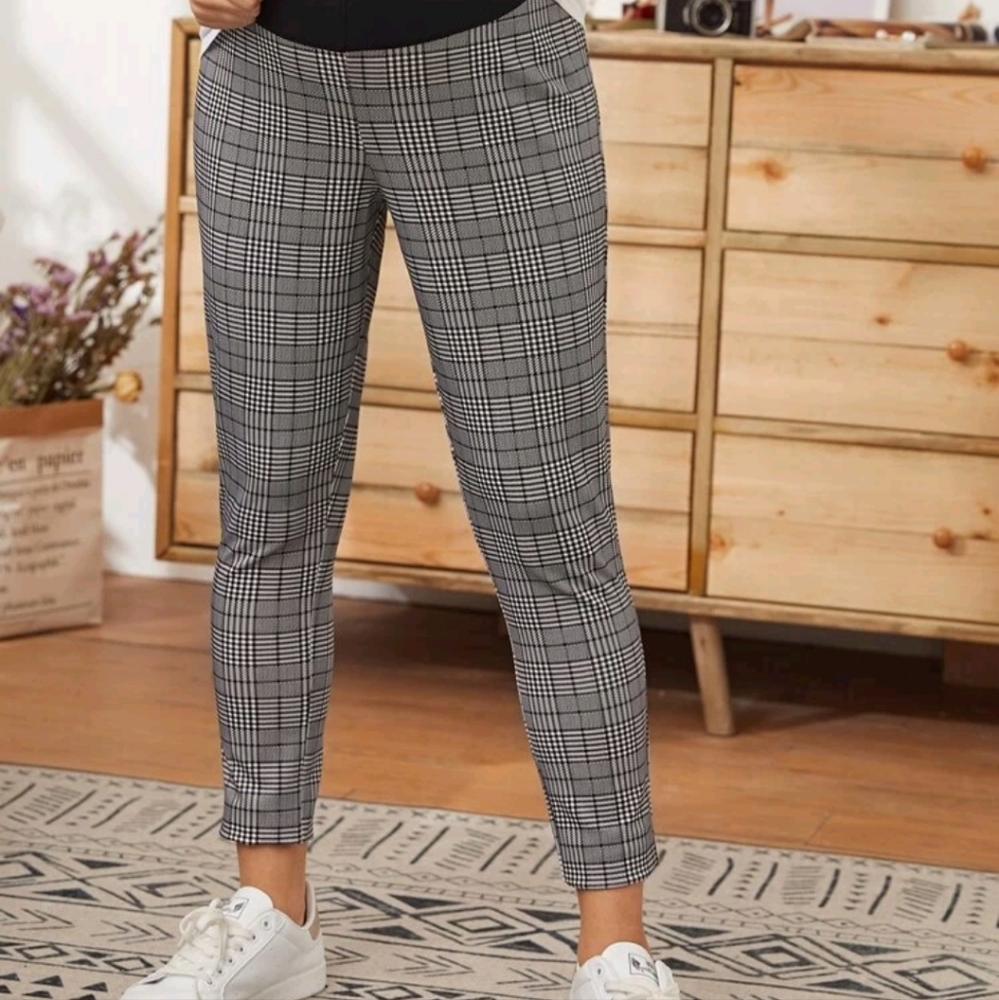 SHEIN Maternity Wide Waist Plaid Pants